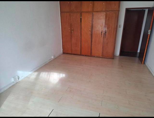 3 BEDROOM PROPERTY TO RENT IN GOODWOOD CENTRAL